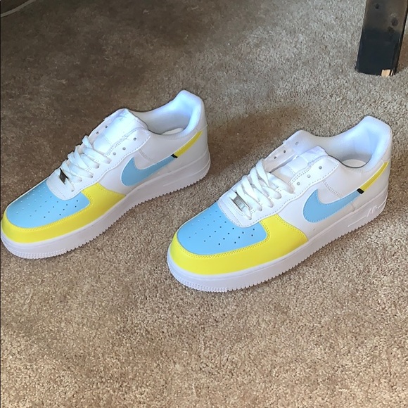 Custom Airforce 1 - Picture 2 of 3